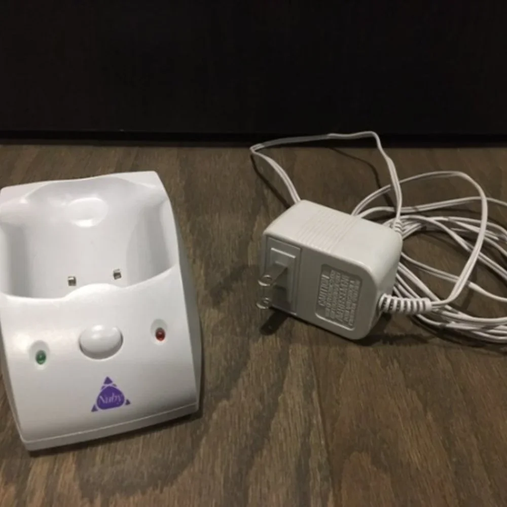 Nuby Gamecube Controller Charging Dock Gaming Supplies